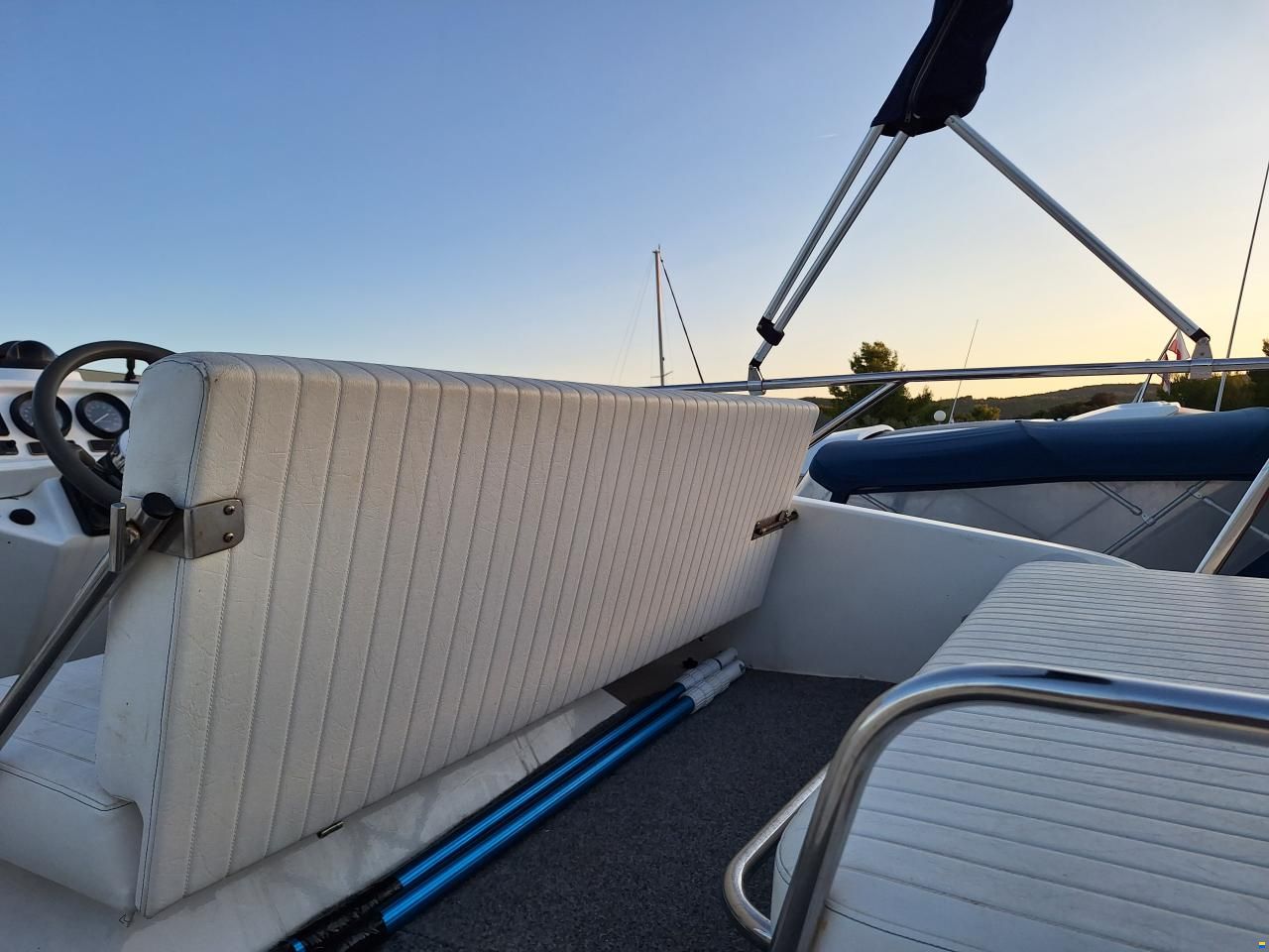 Sealine Fly 305