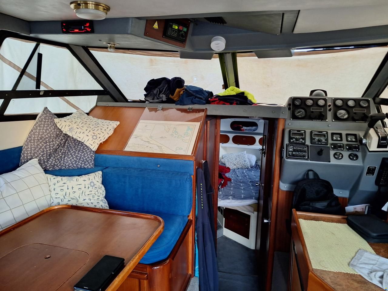 Sealine Fly 305