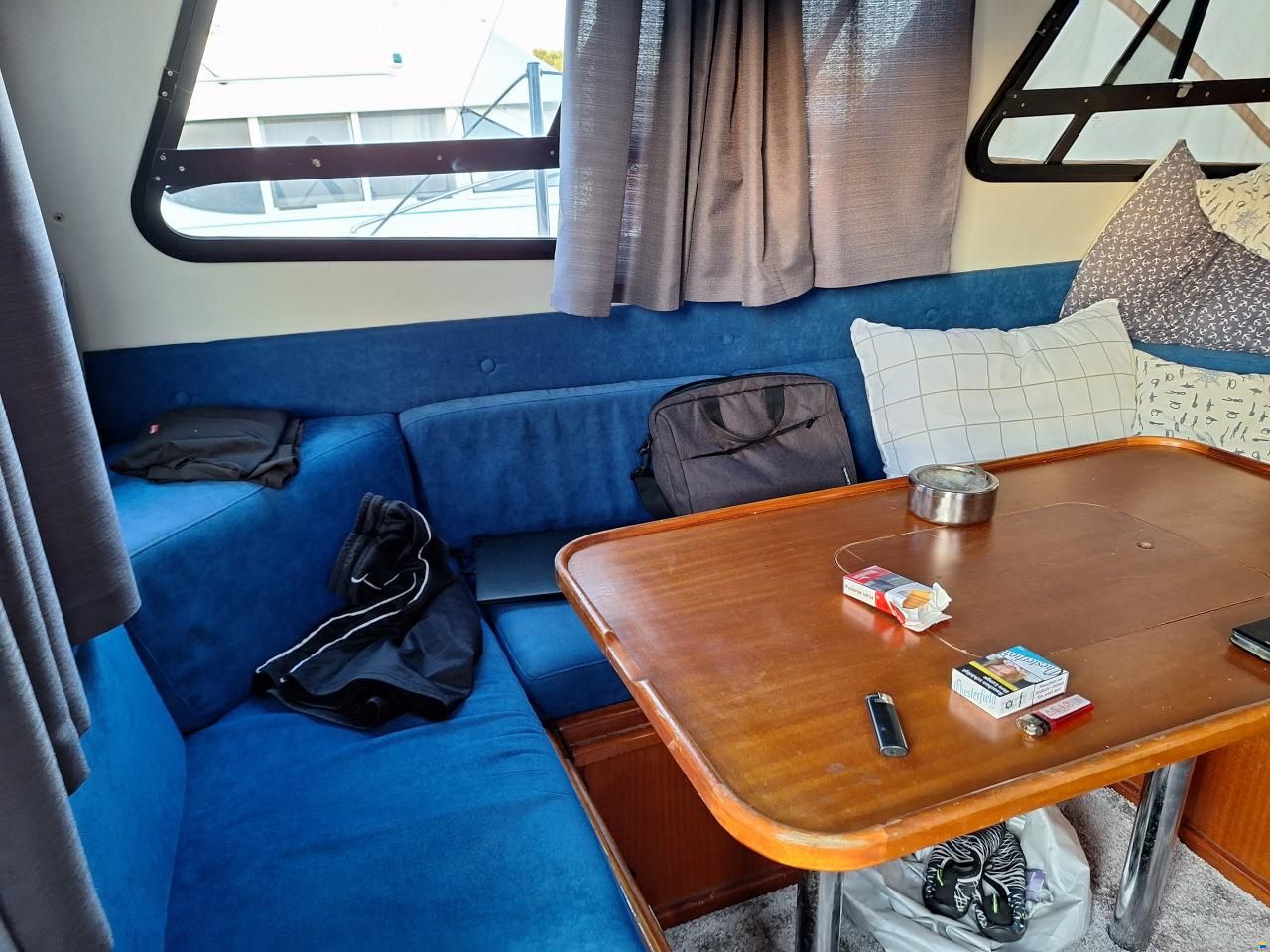 Sealine Fly 305