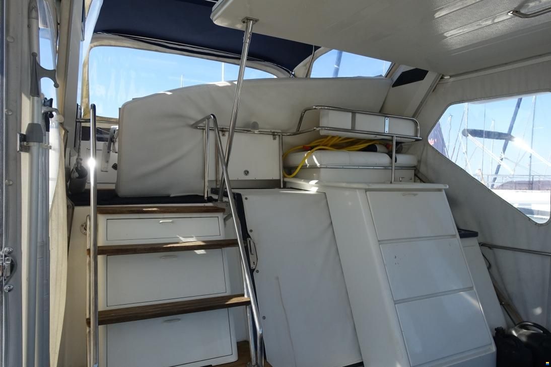 Sea Ray 38 AC