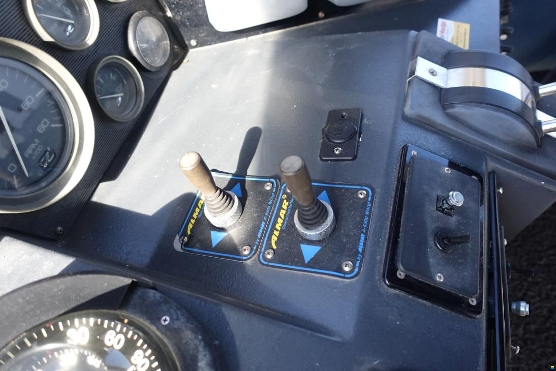Sea Ray 38 AC