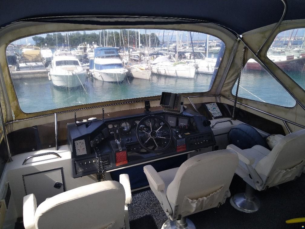 Sea Ray 38 AC