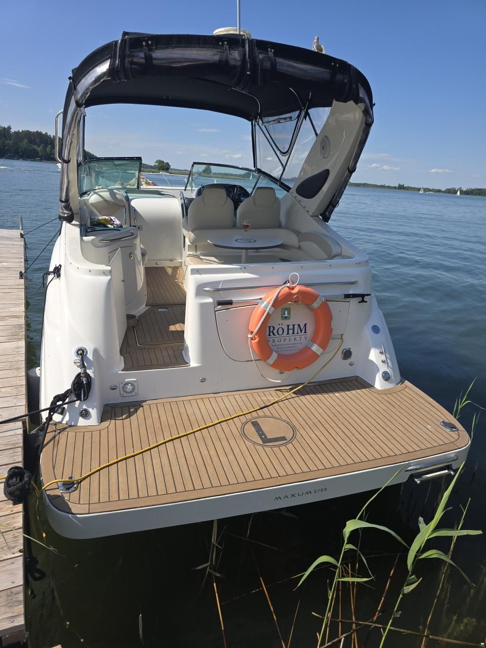 Maxum 2700 SCR