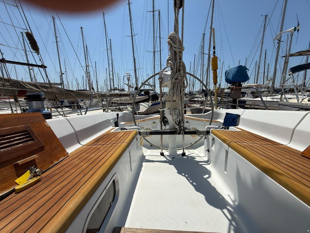 GRAND SOLEIL 37