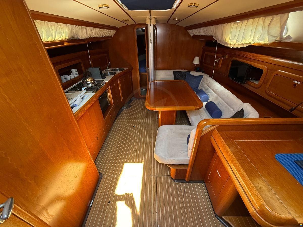 GRAND SOLEIL 37