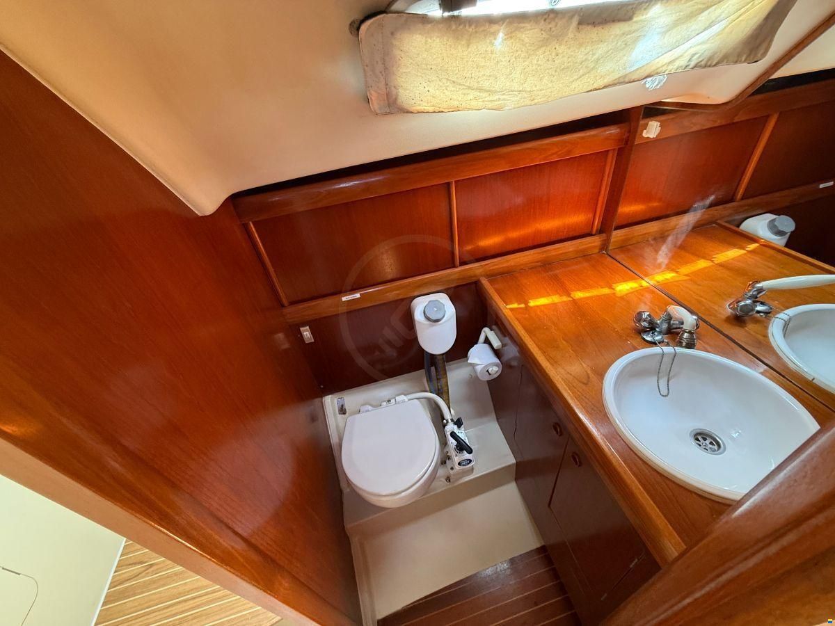 GRAND SOLEIL 37