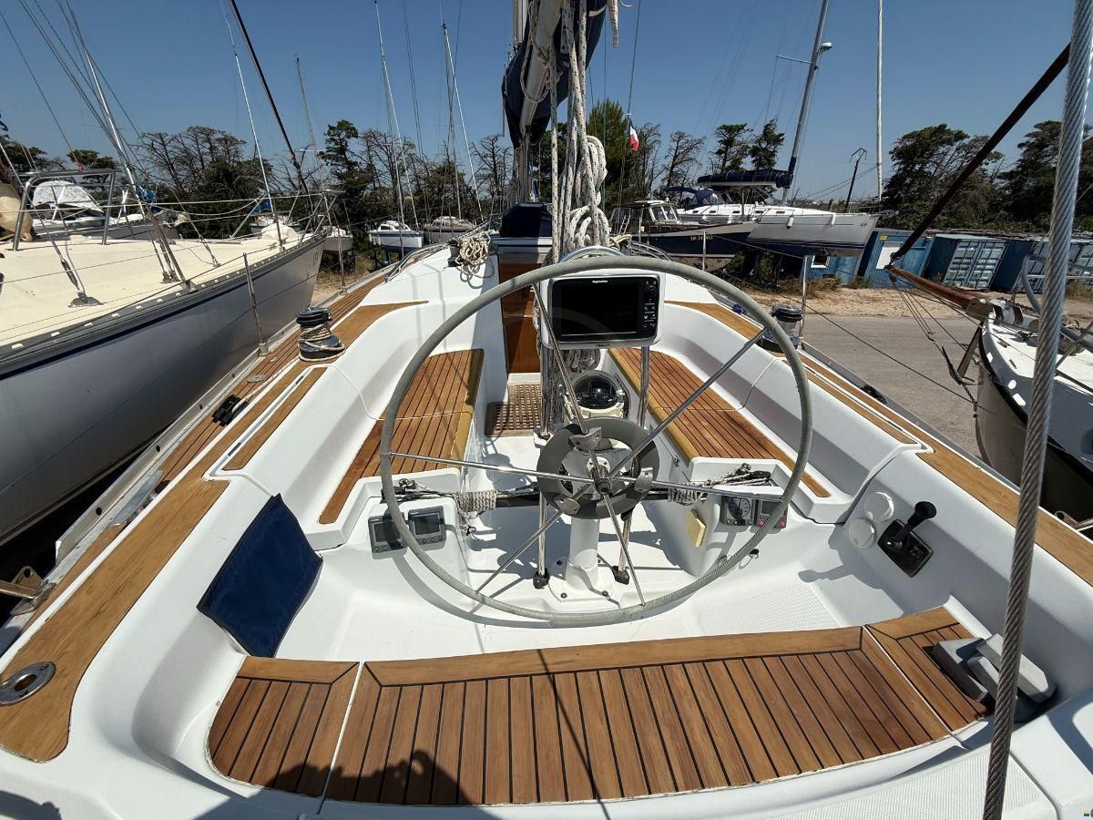 GRAND SOLEIL 37