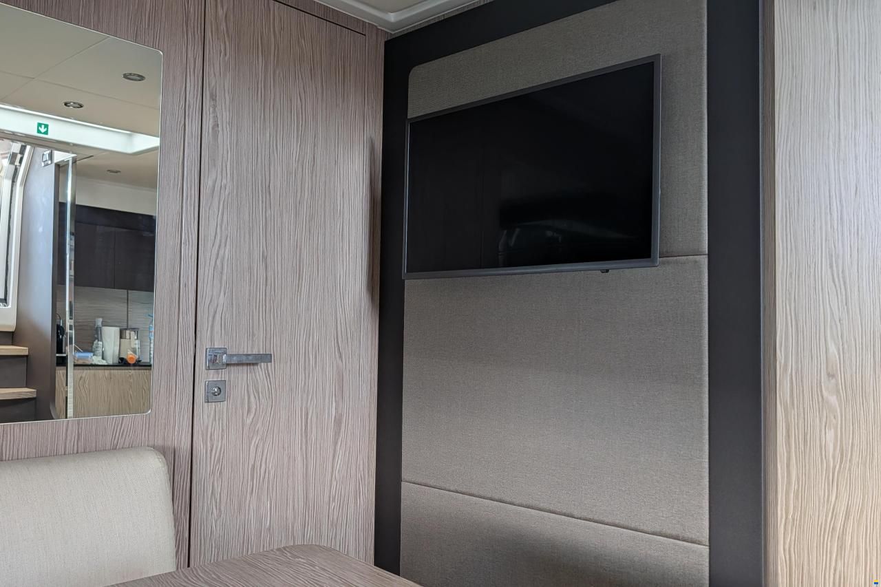 Azimut Atlantis 43