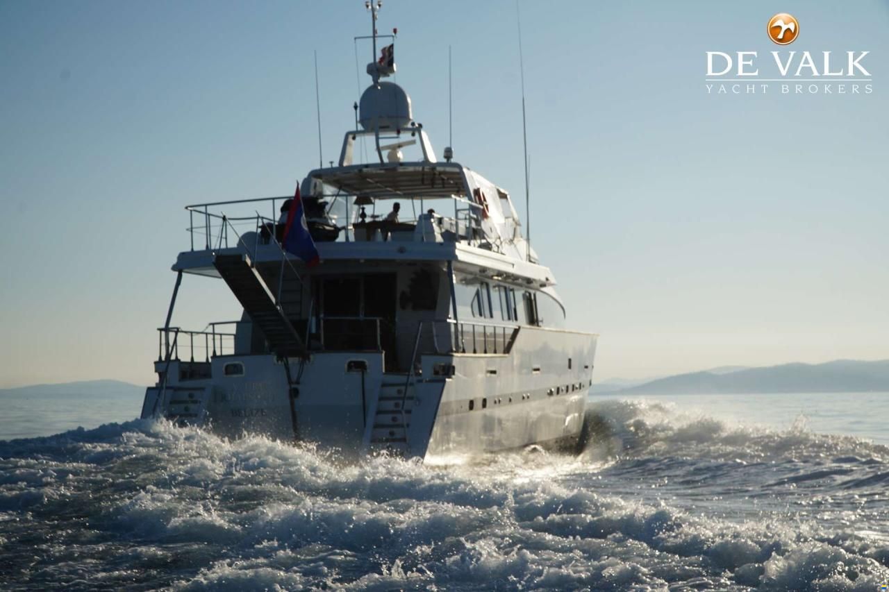 Azimut 90