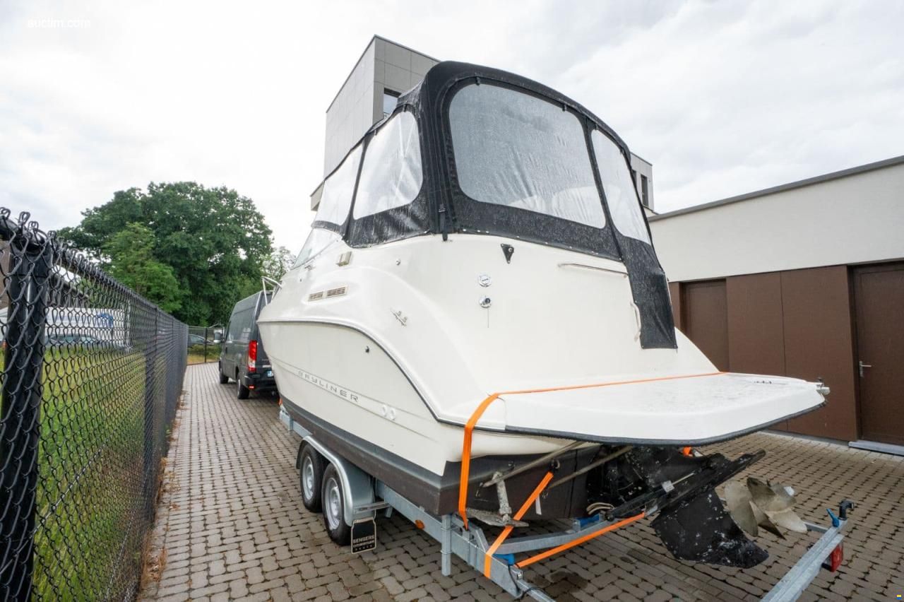 Bayliner 275