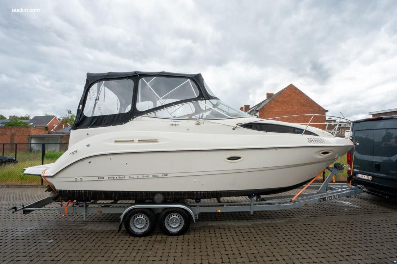 Bayliner 275