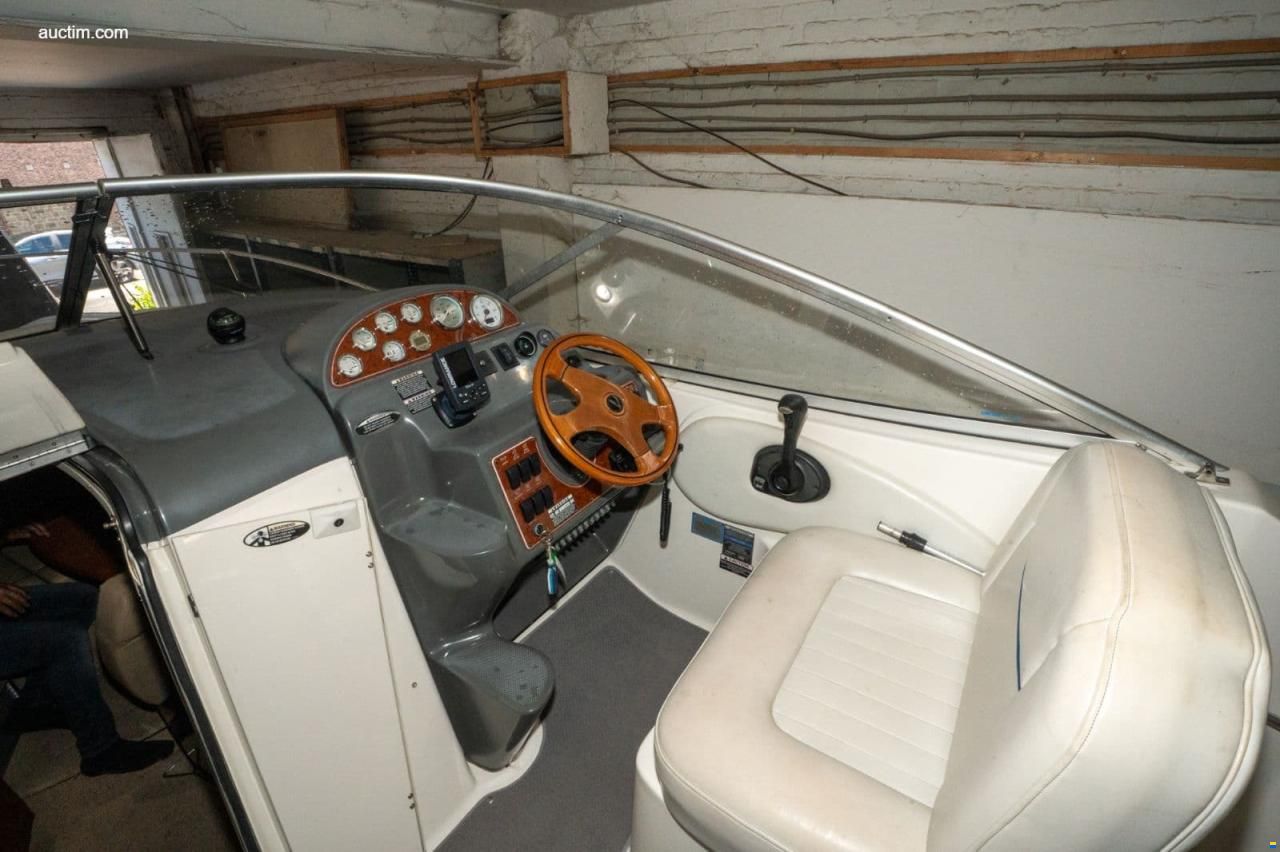 Bayliner 275