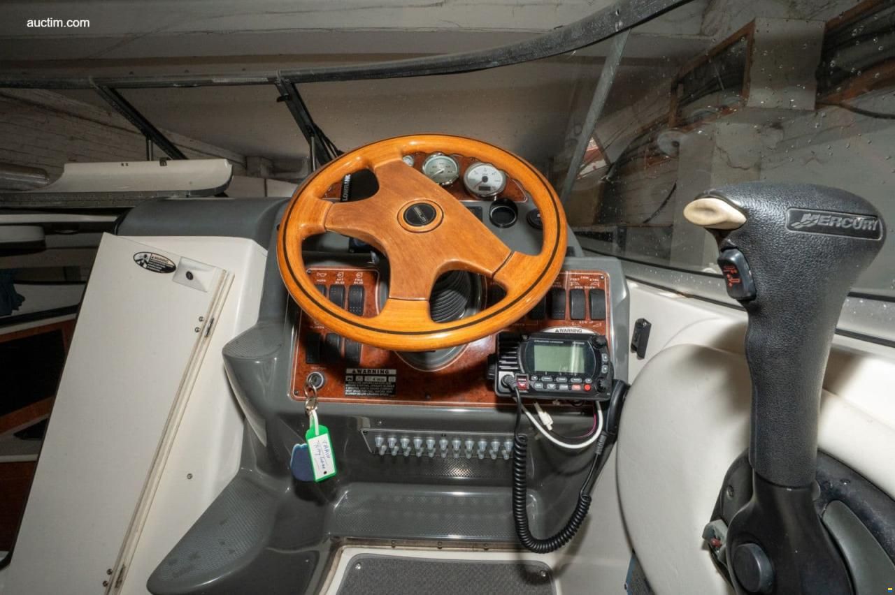 Bayliner 275