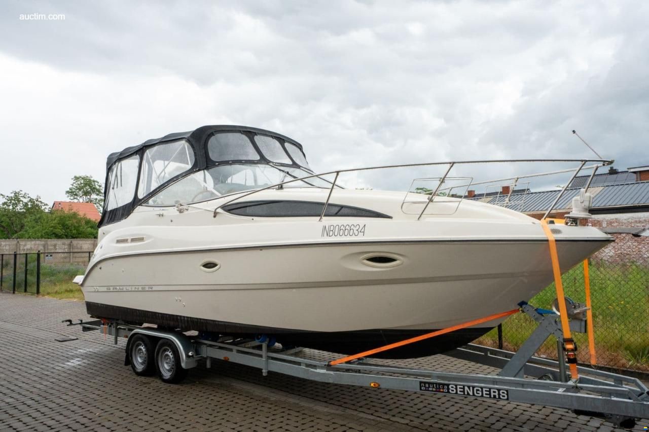 Bayliner 275