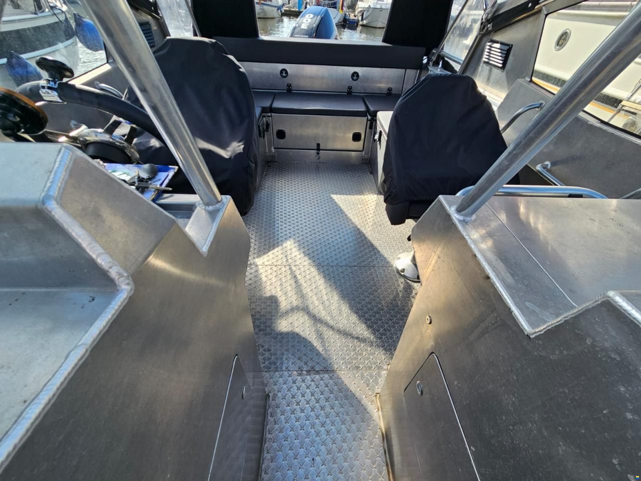 UMS-Boat 805 DC