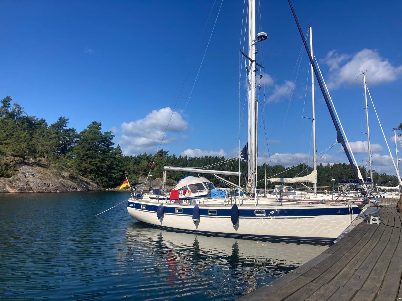 Hallberg-Rassy 352