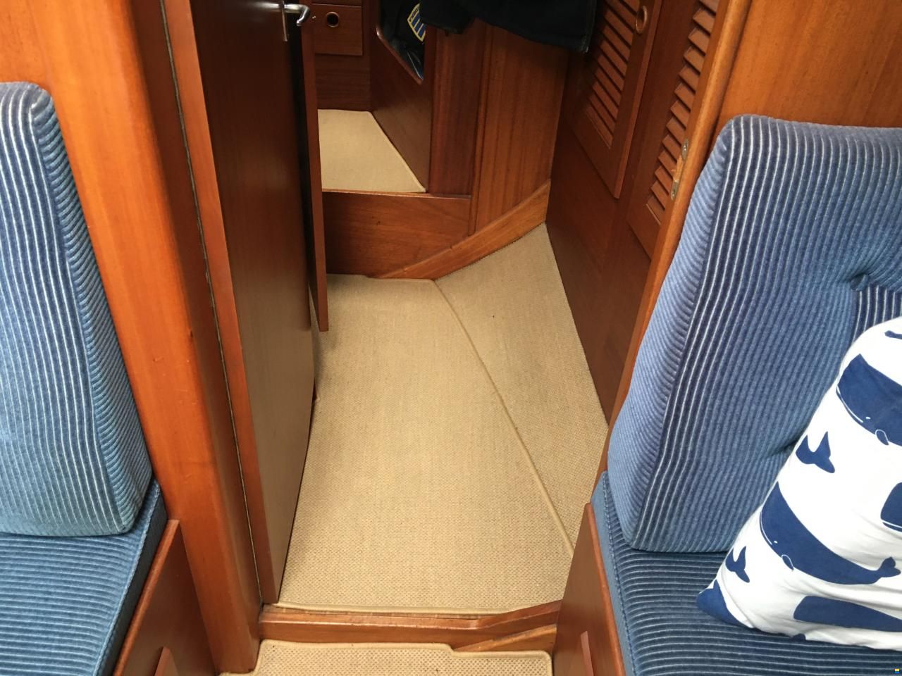 Hallberg-Rassy 352