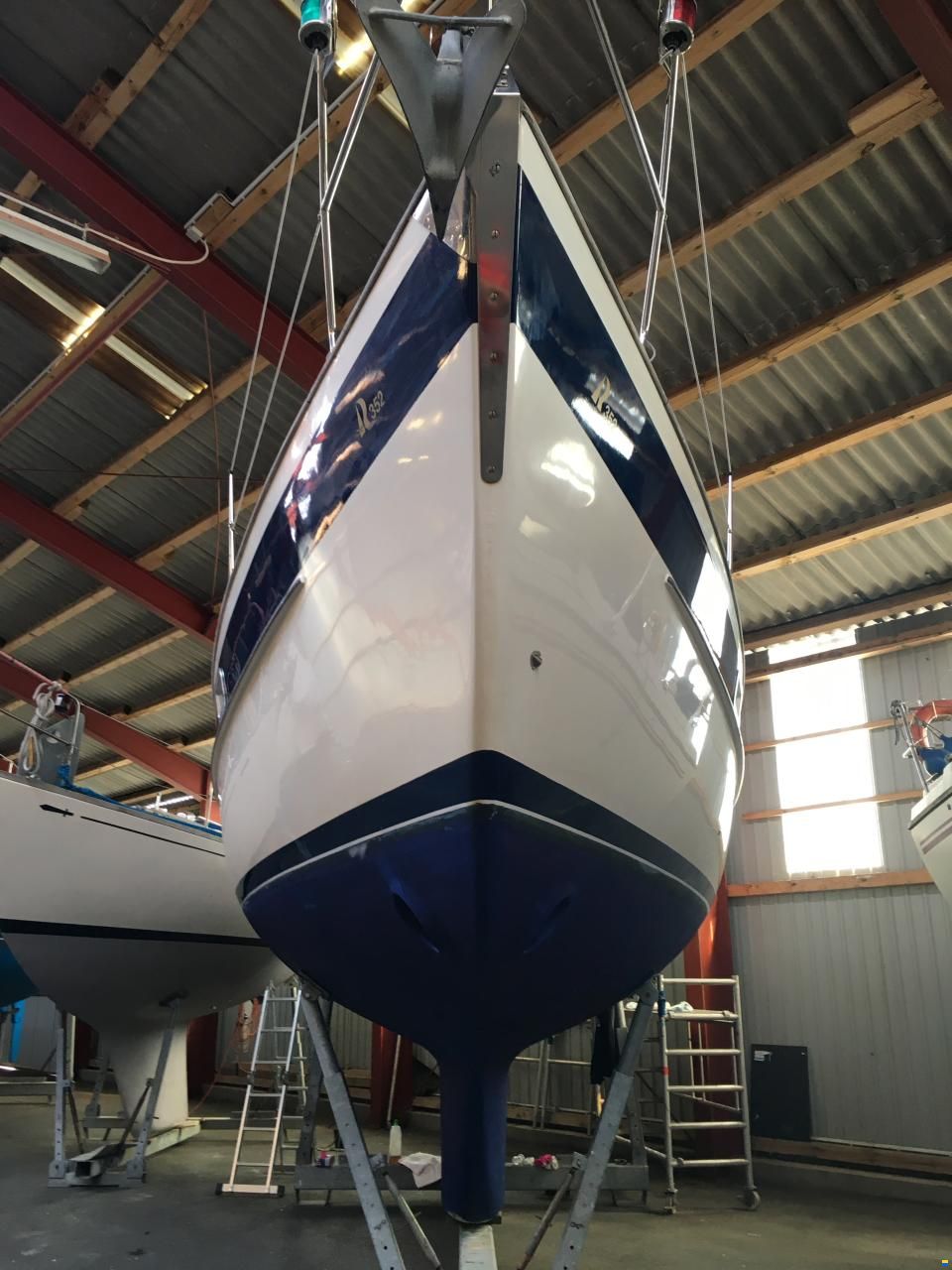 Hallberg-Rassy 352