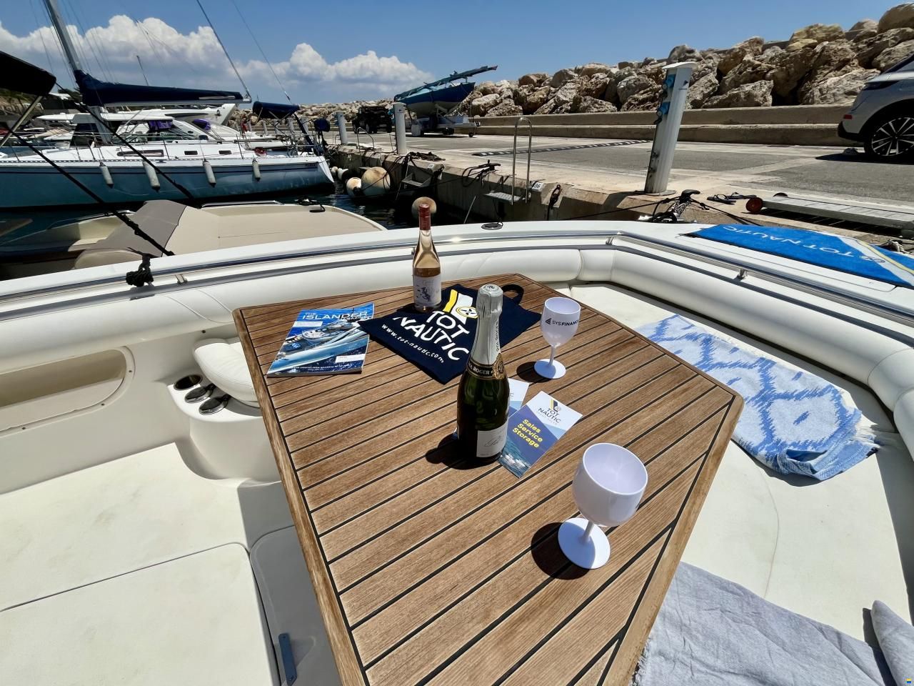 Boston Whaler 320 Outrage