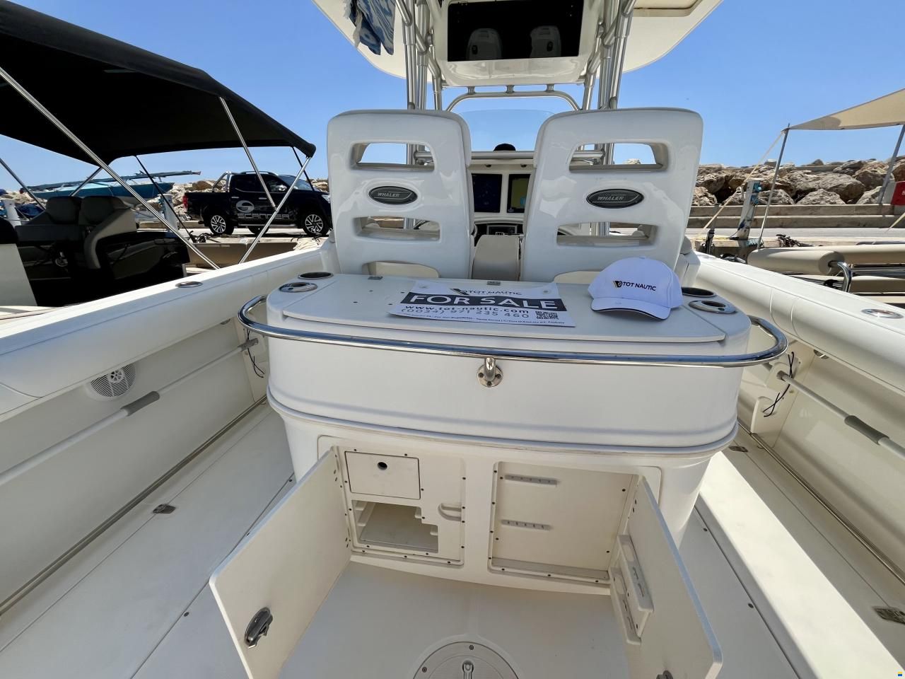 Boston Whaler 320 Outrage