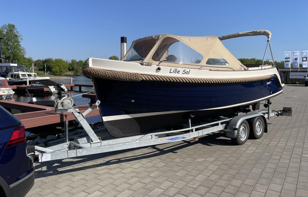Interboat Intender 640