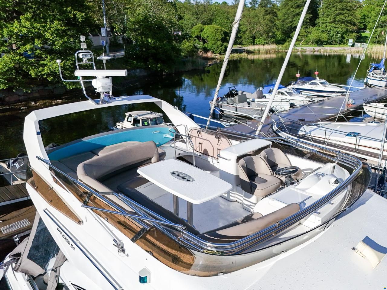 Princess 54
