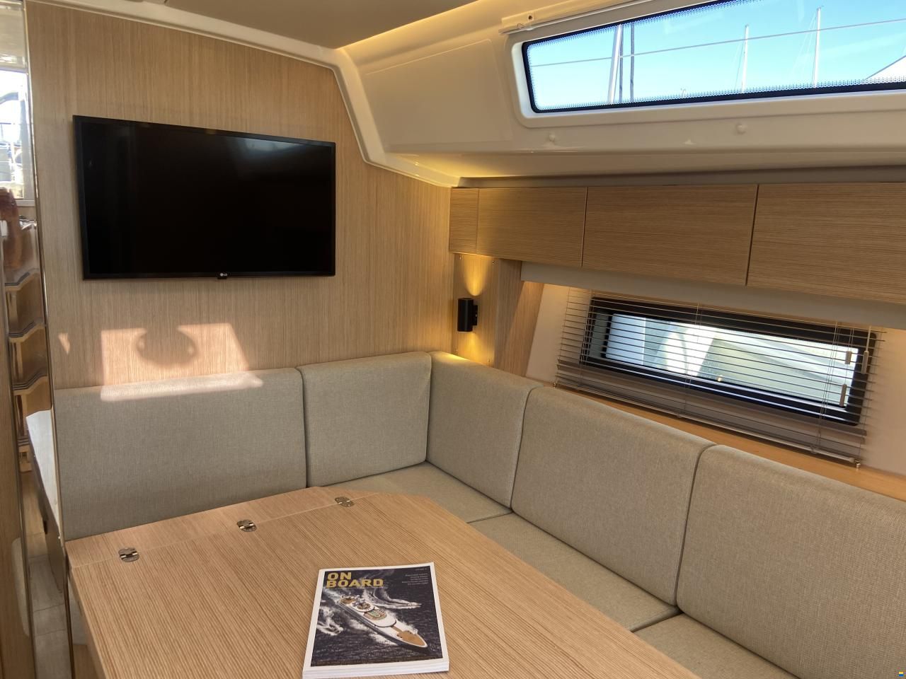 Bavaria C 42