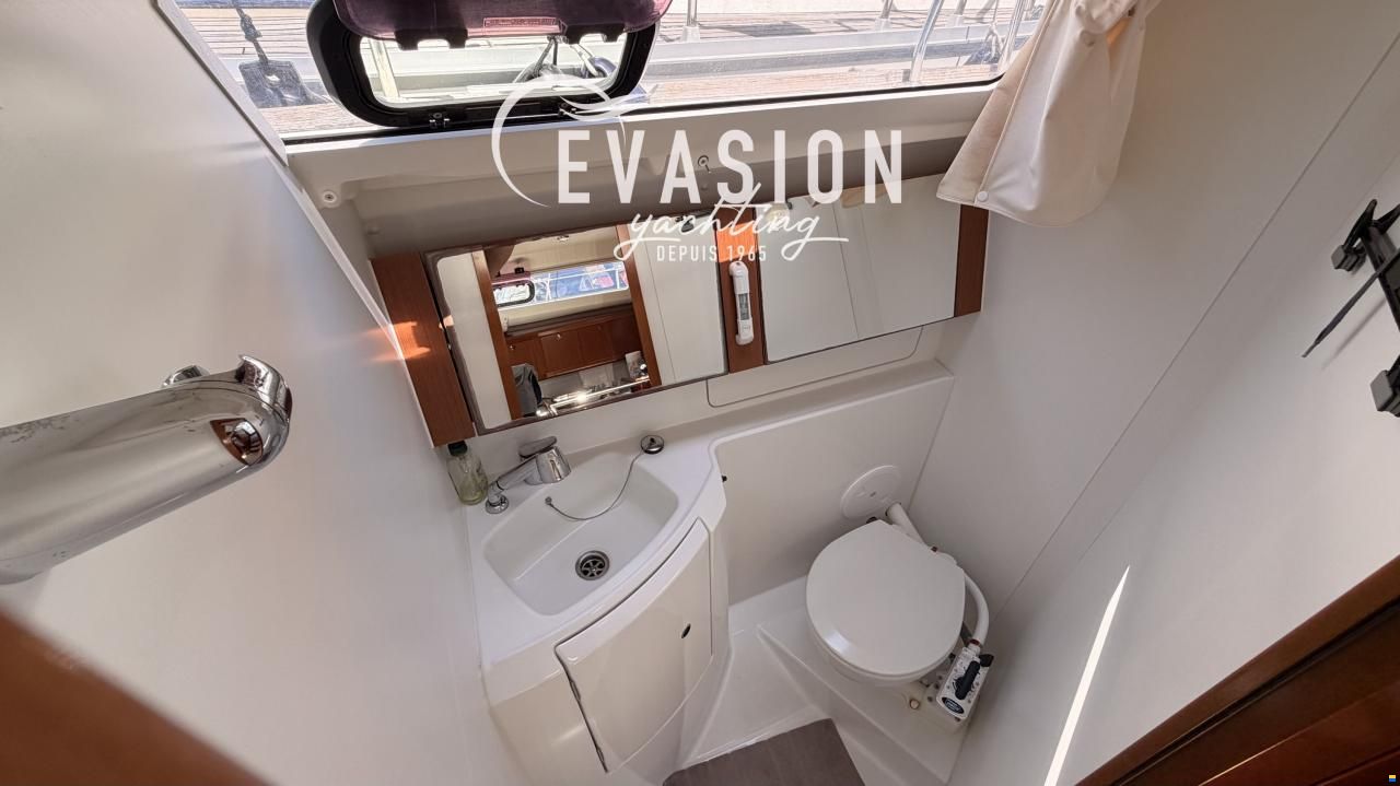 Beneteau OCEANIS 37