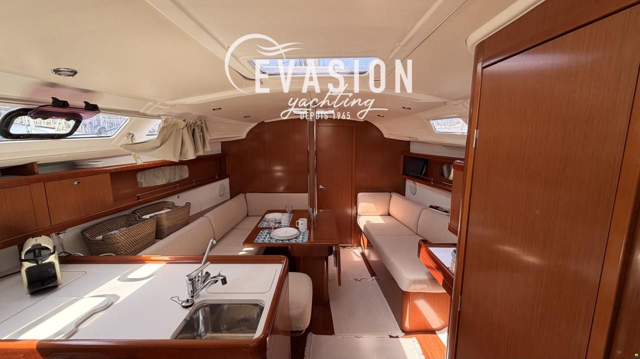 Beneteau OCEANIS 37