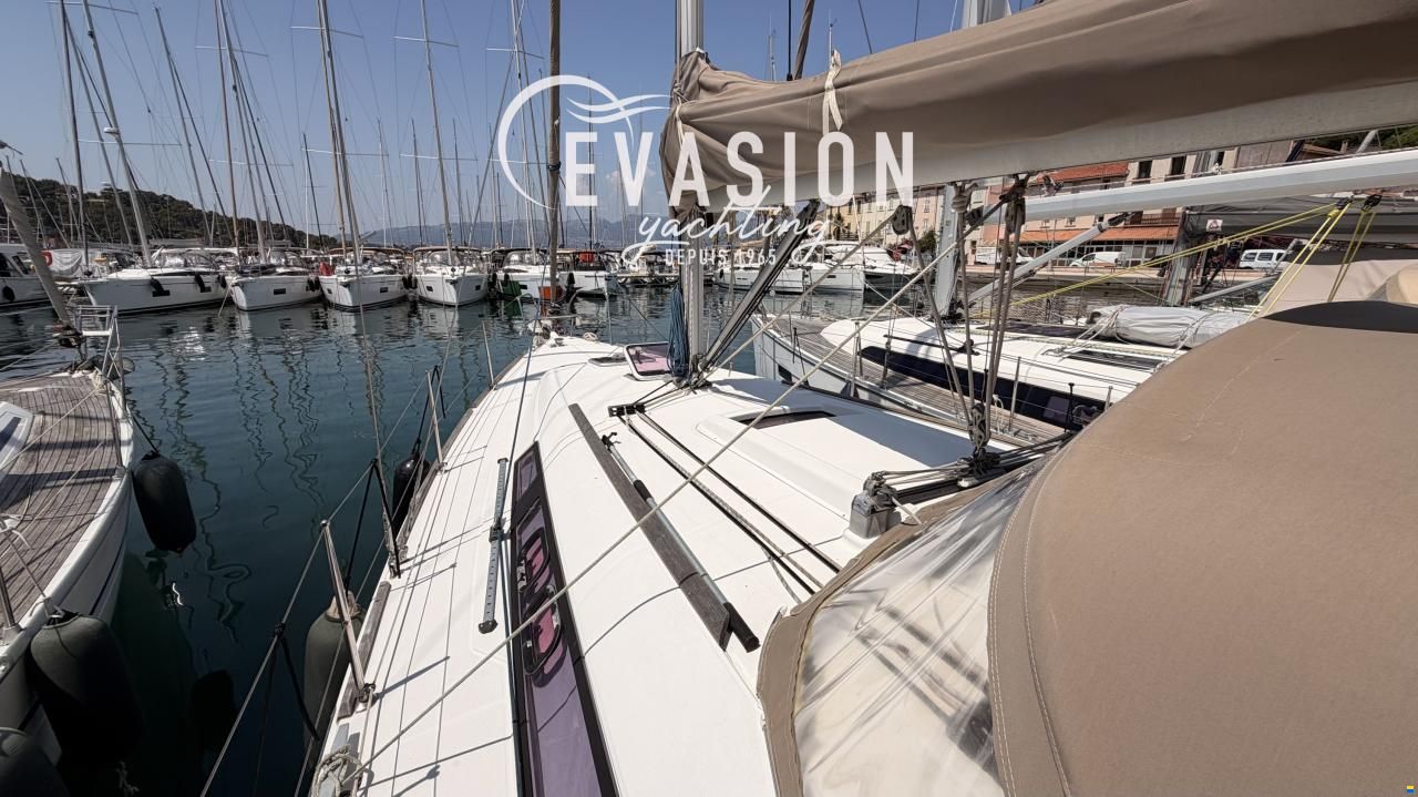 Beneteau OCEANIS 37