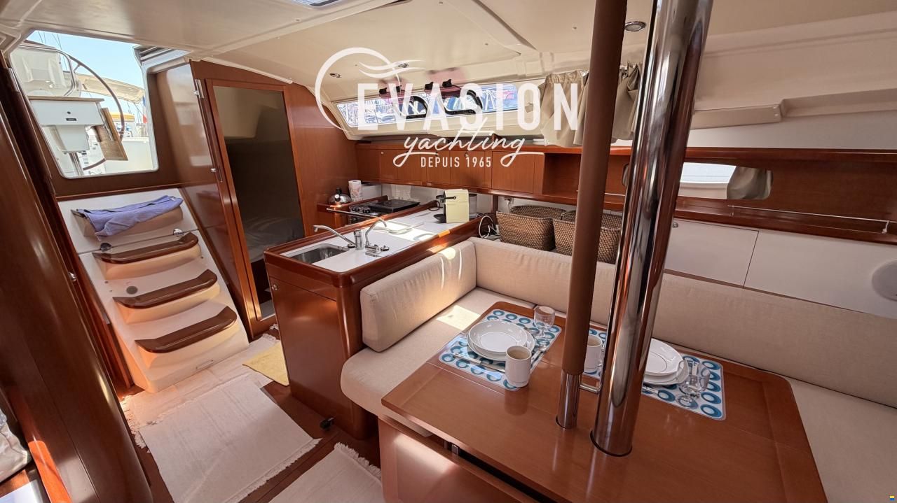 Beneteau OCEANIS 37