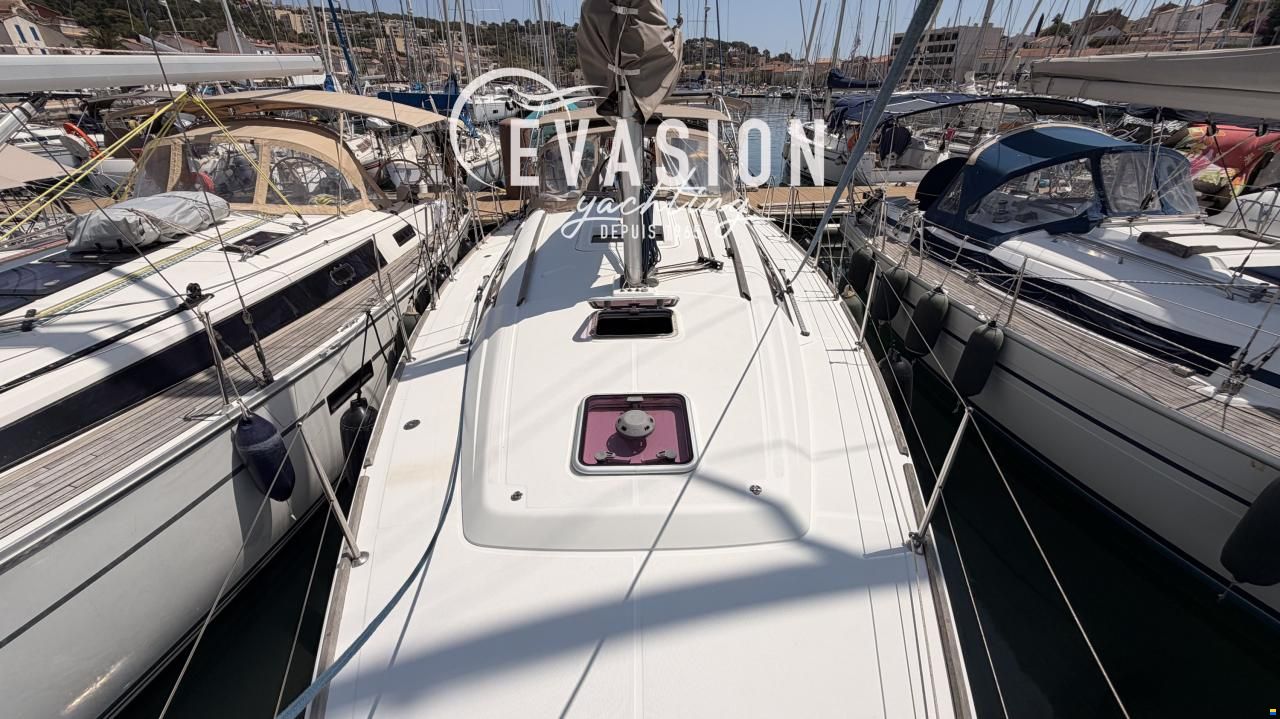 Beneteau OCEANIS 37