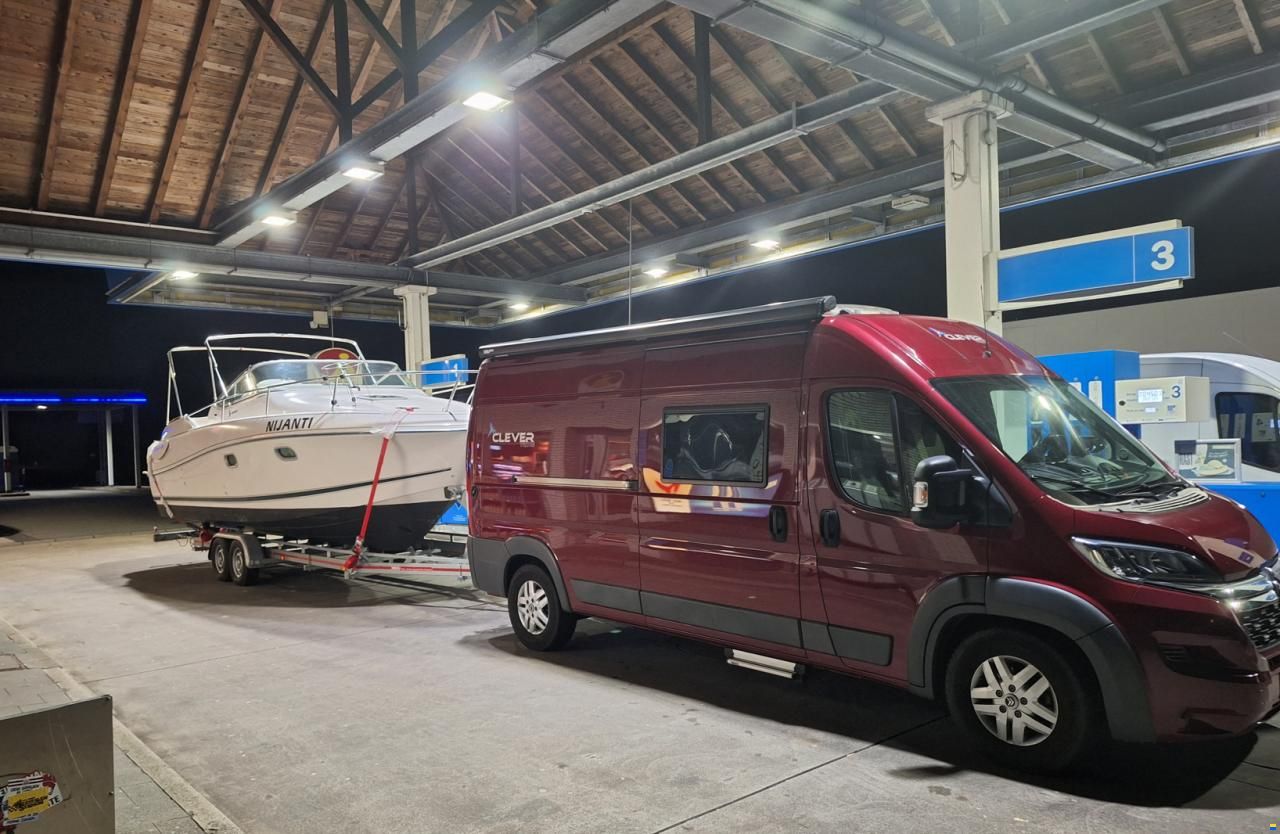 Jeanneau Leader 805