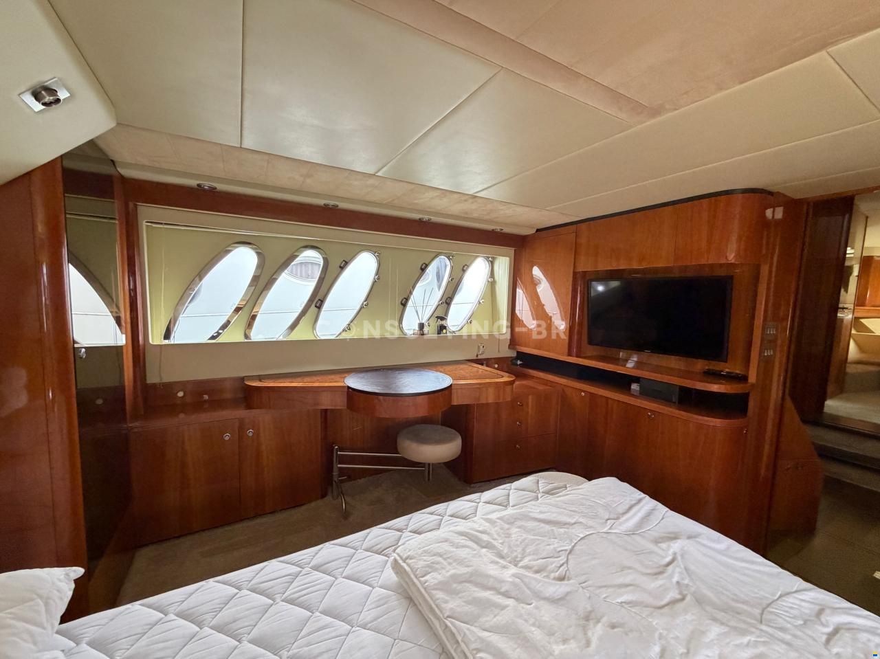 Sealine T60