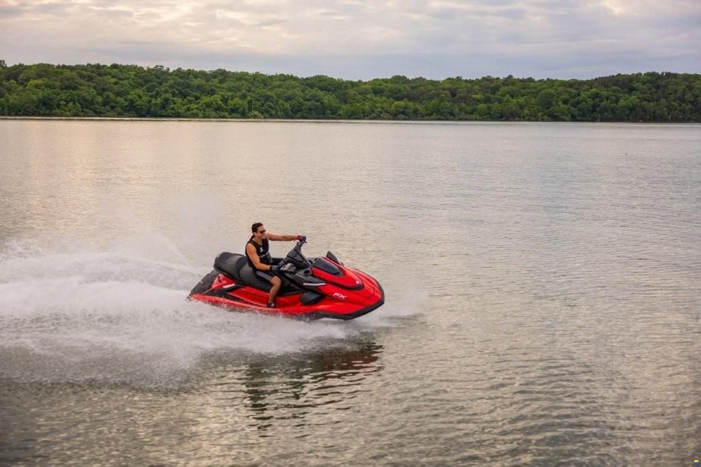 Yamaha WaveRunner FX Cruiser HO mit Audio