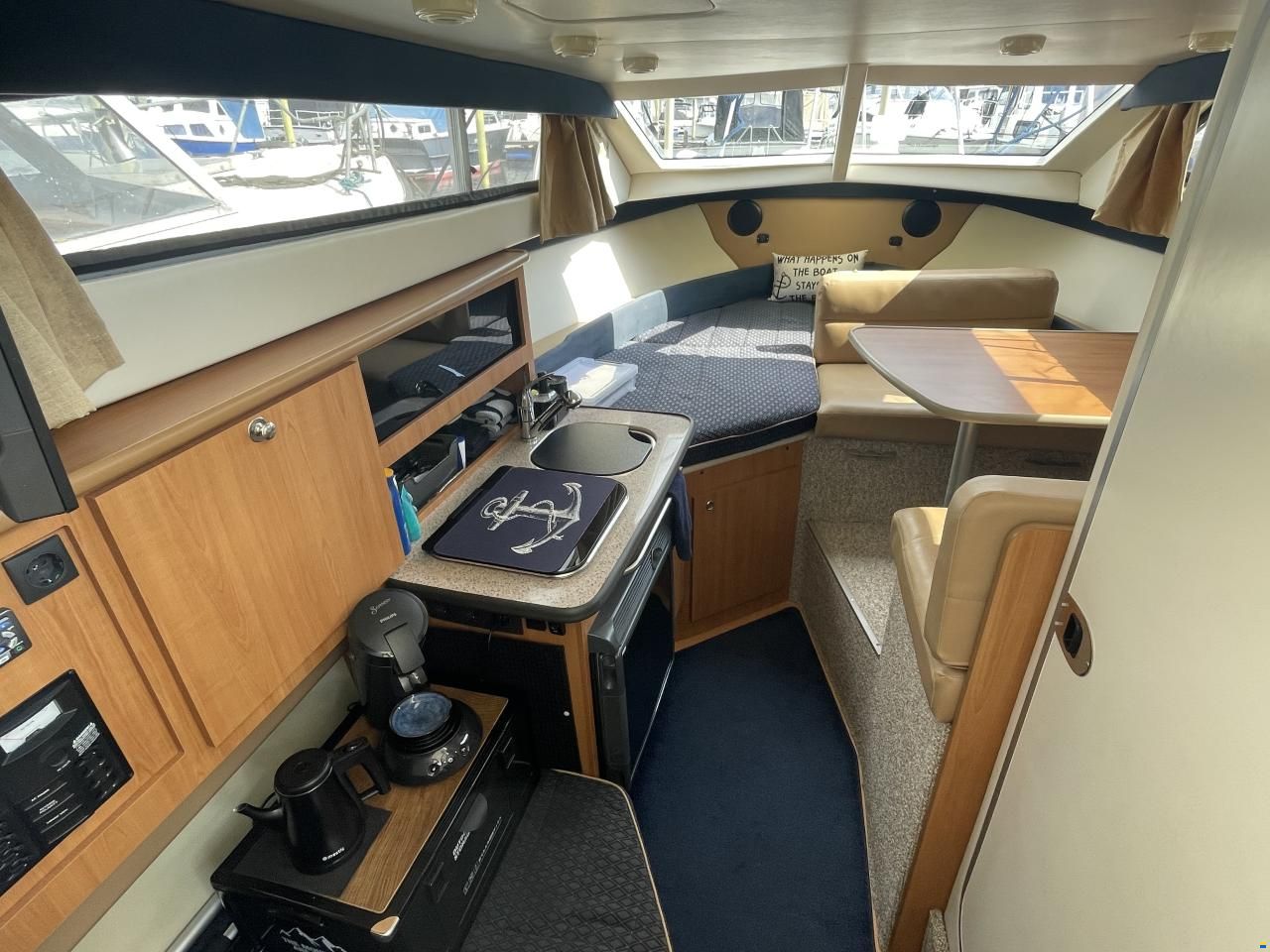 Bayliner Discovery 246