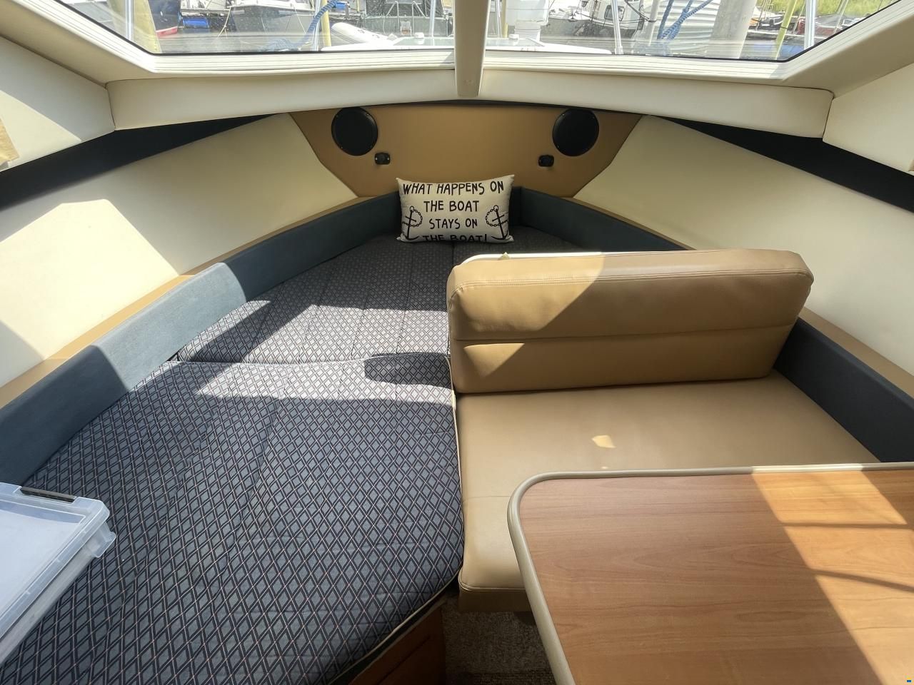 Bayliner Discovery 246