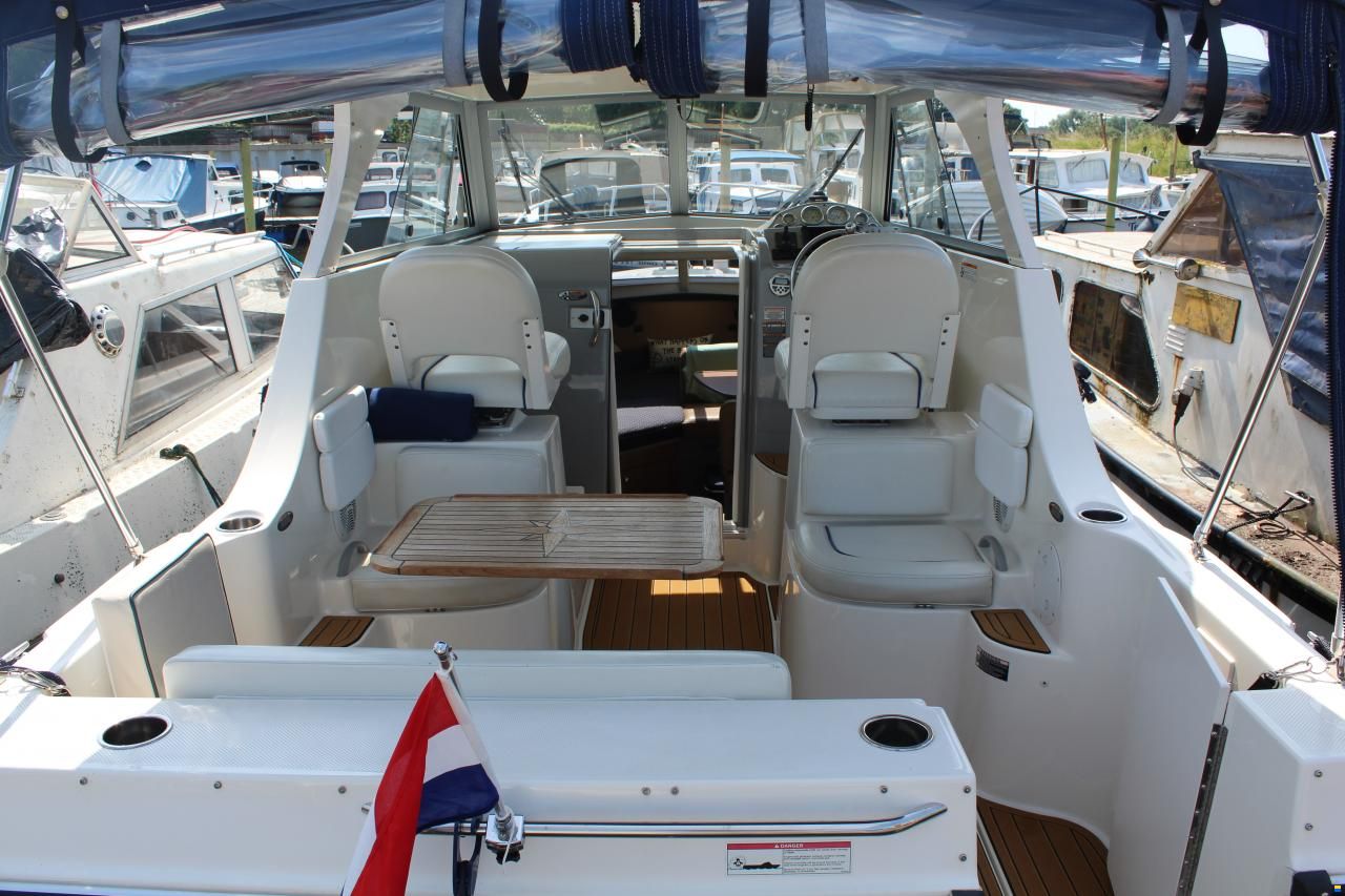 Bayliner Discovery 246