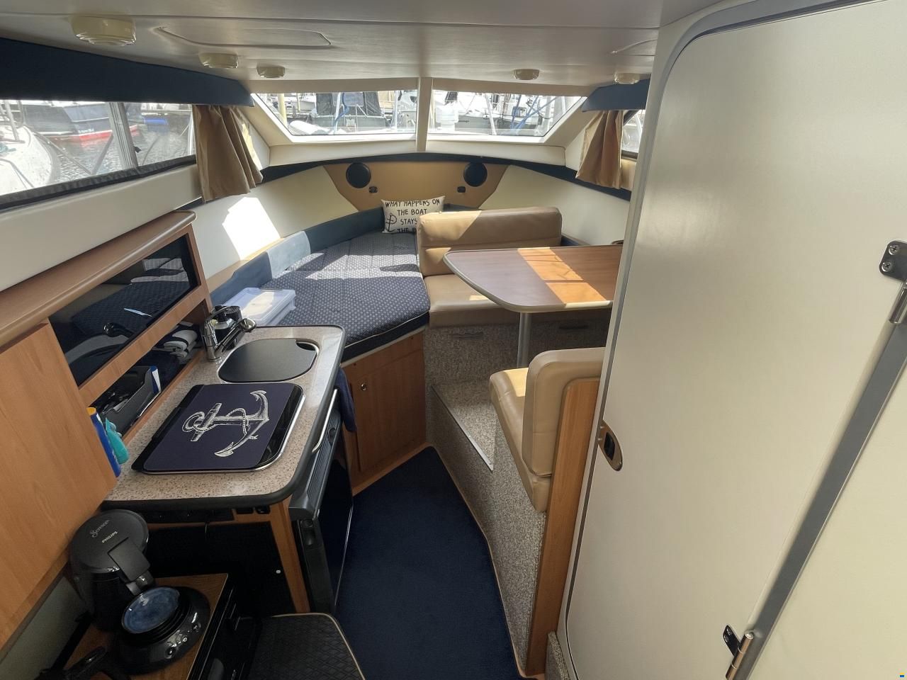Bayliner Discovery 246