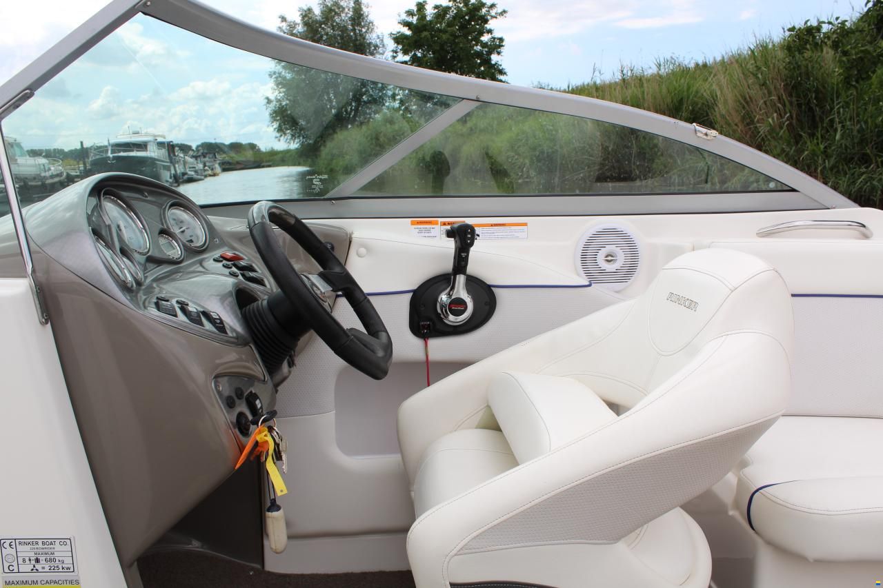 Rinker 226 Captiva