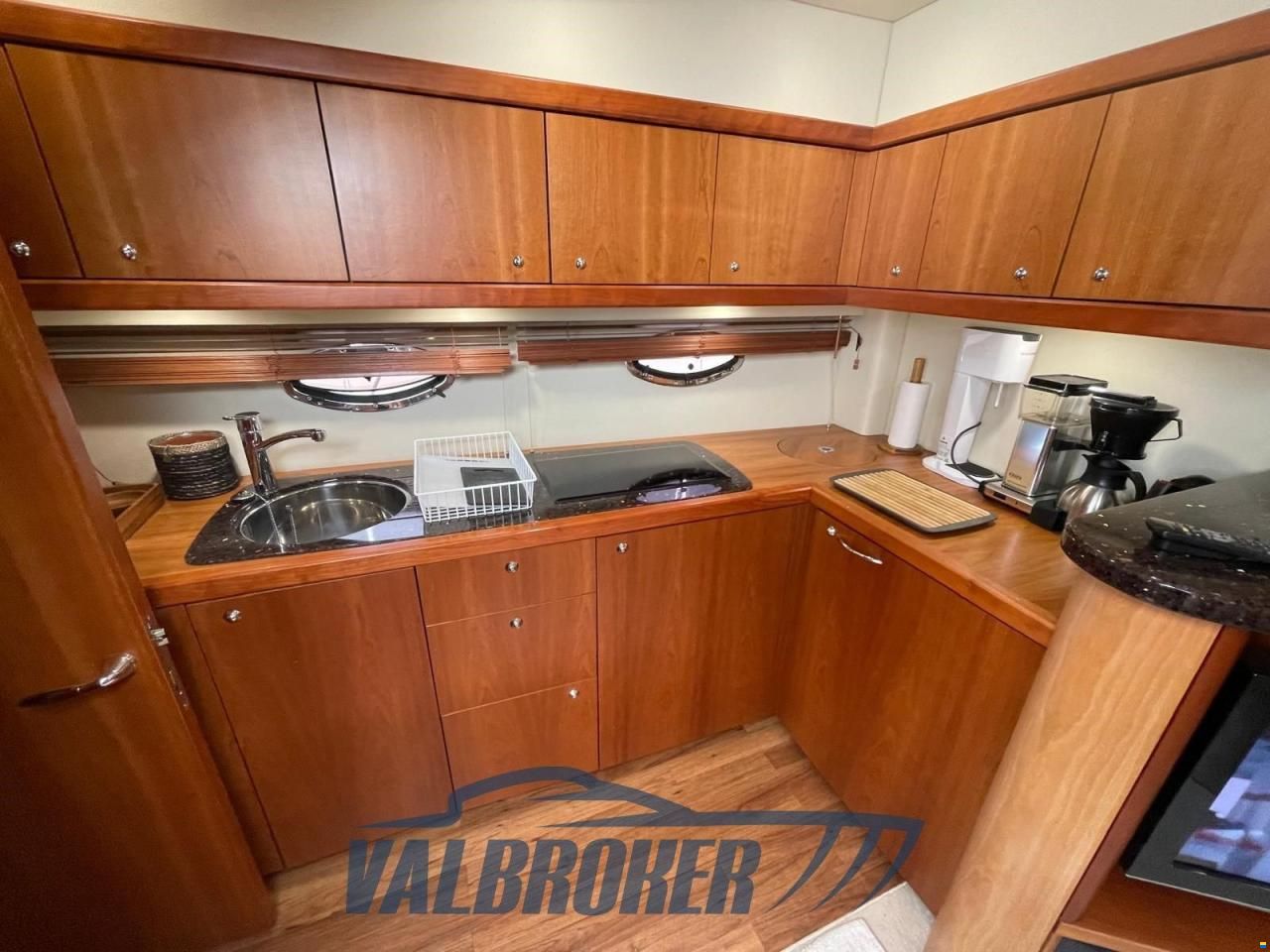 Sunseeker Portofino 47