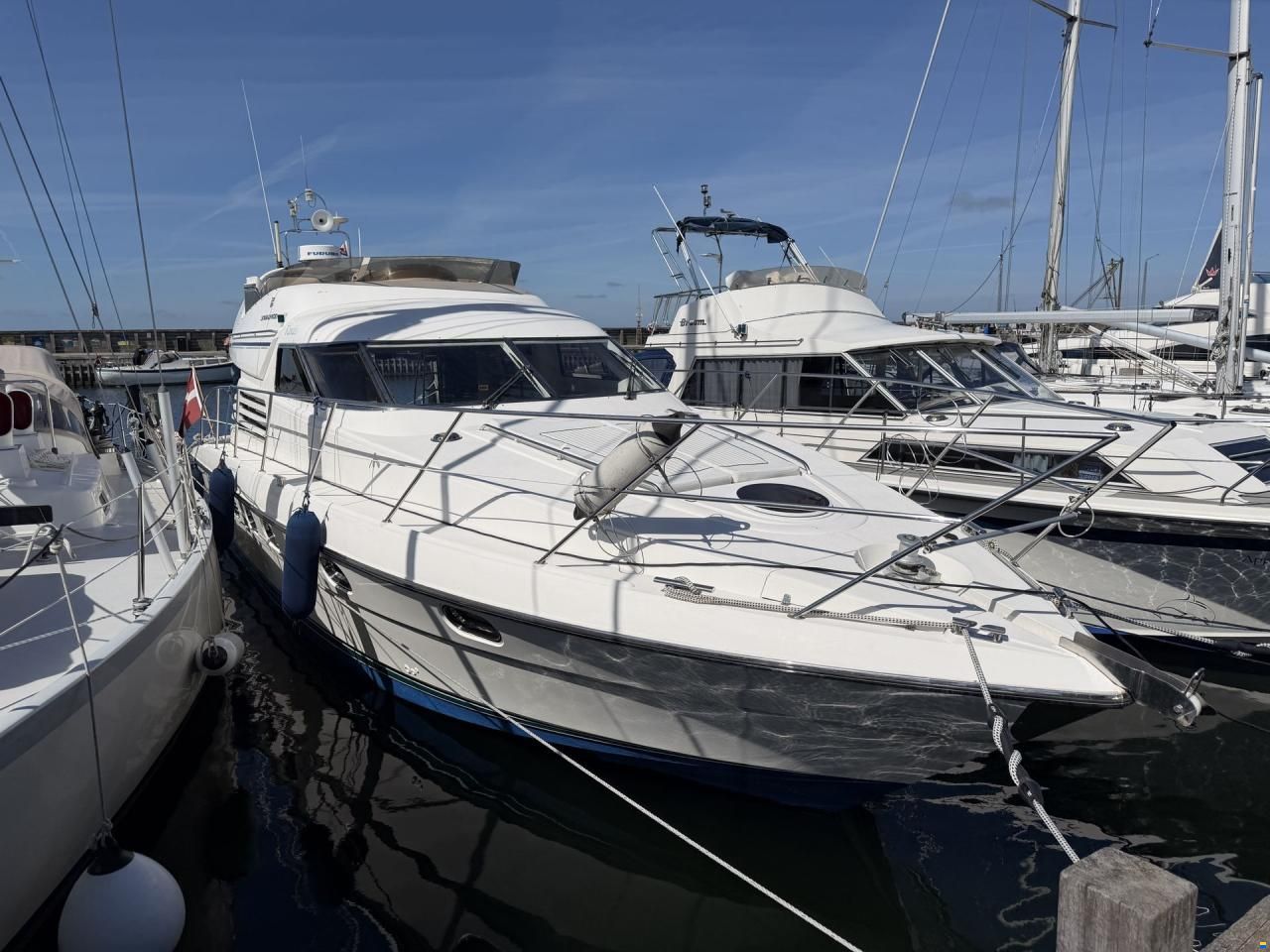 Fairline Squadron 43