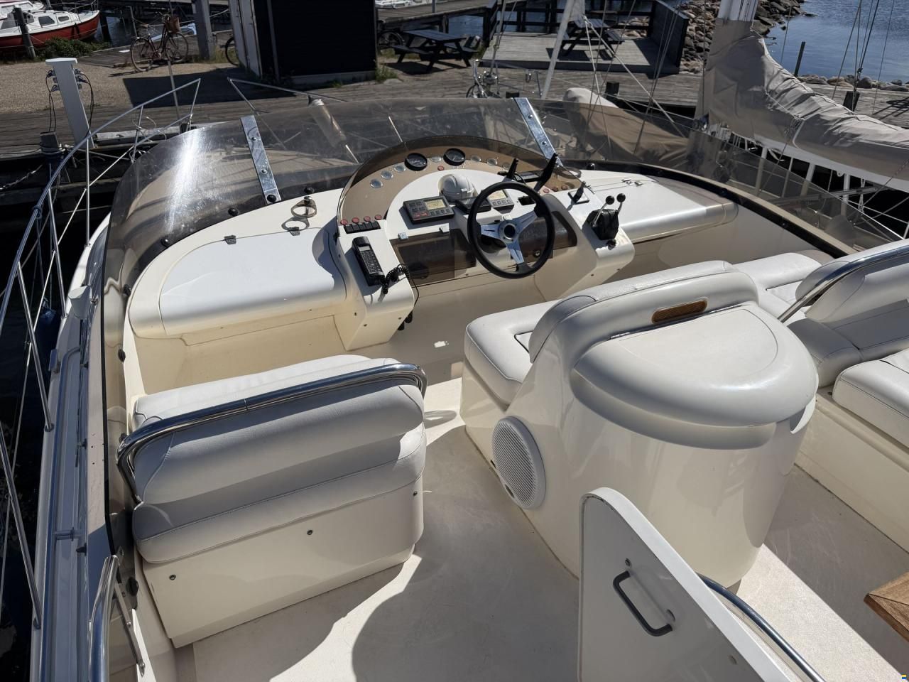 Fairline Squadron 43
