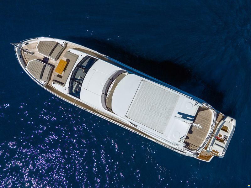 Sunseeker 76 Yacht