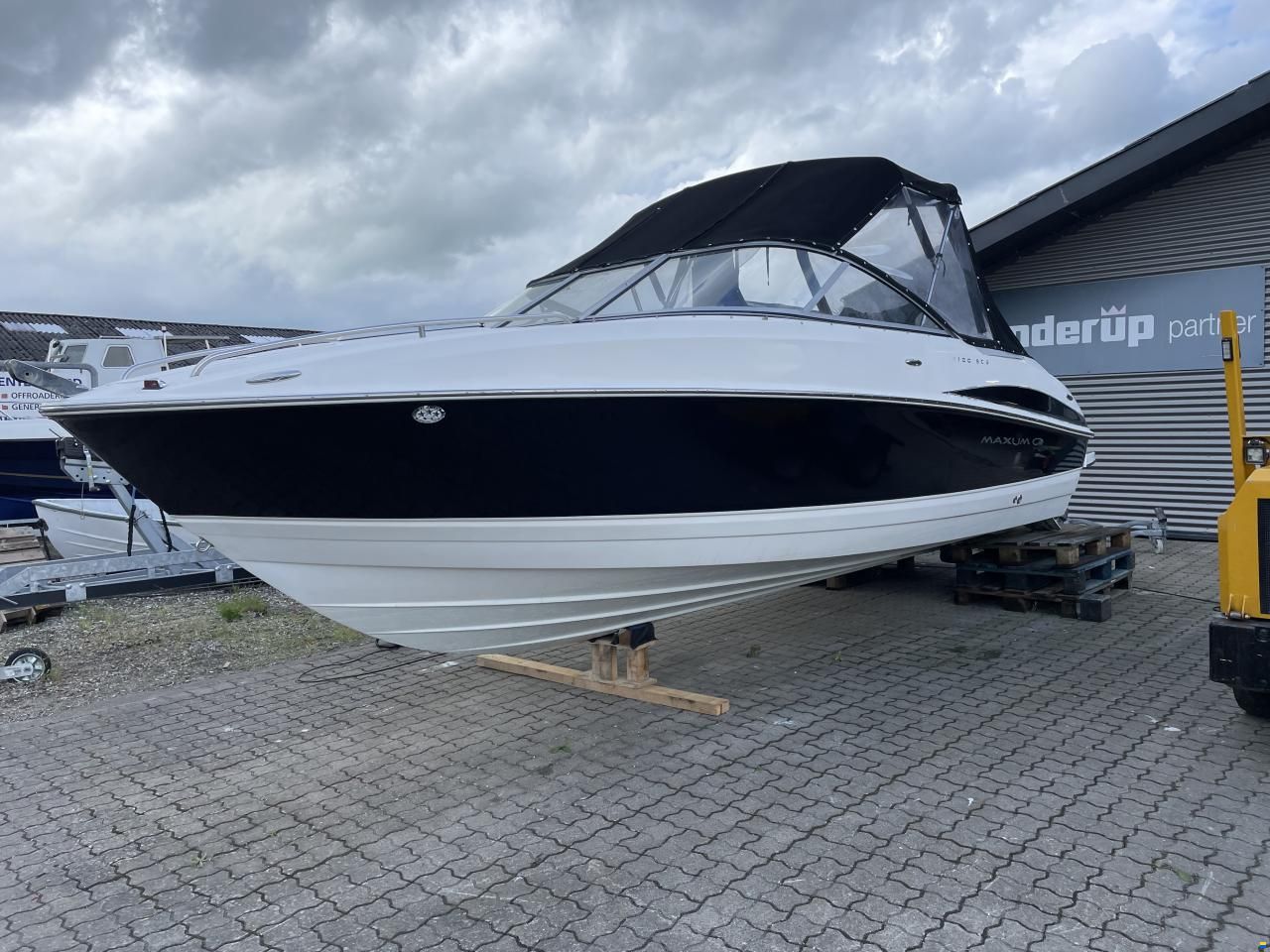 Maxum 2100 SC3
