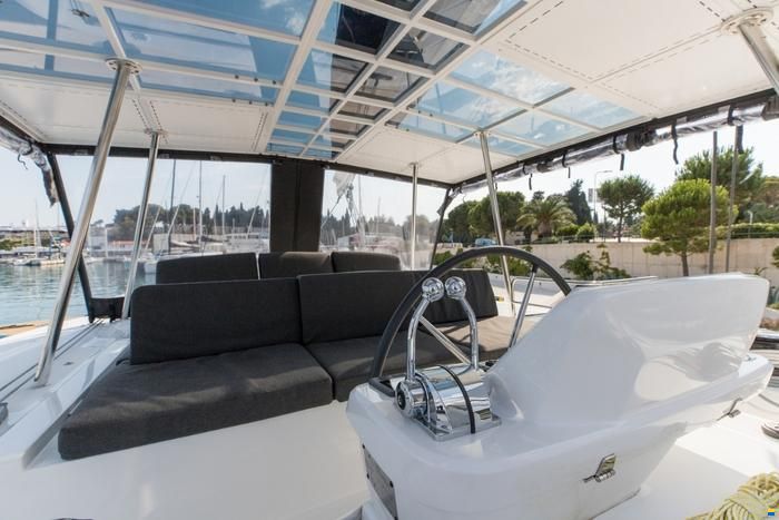 Lagoon 50