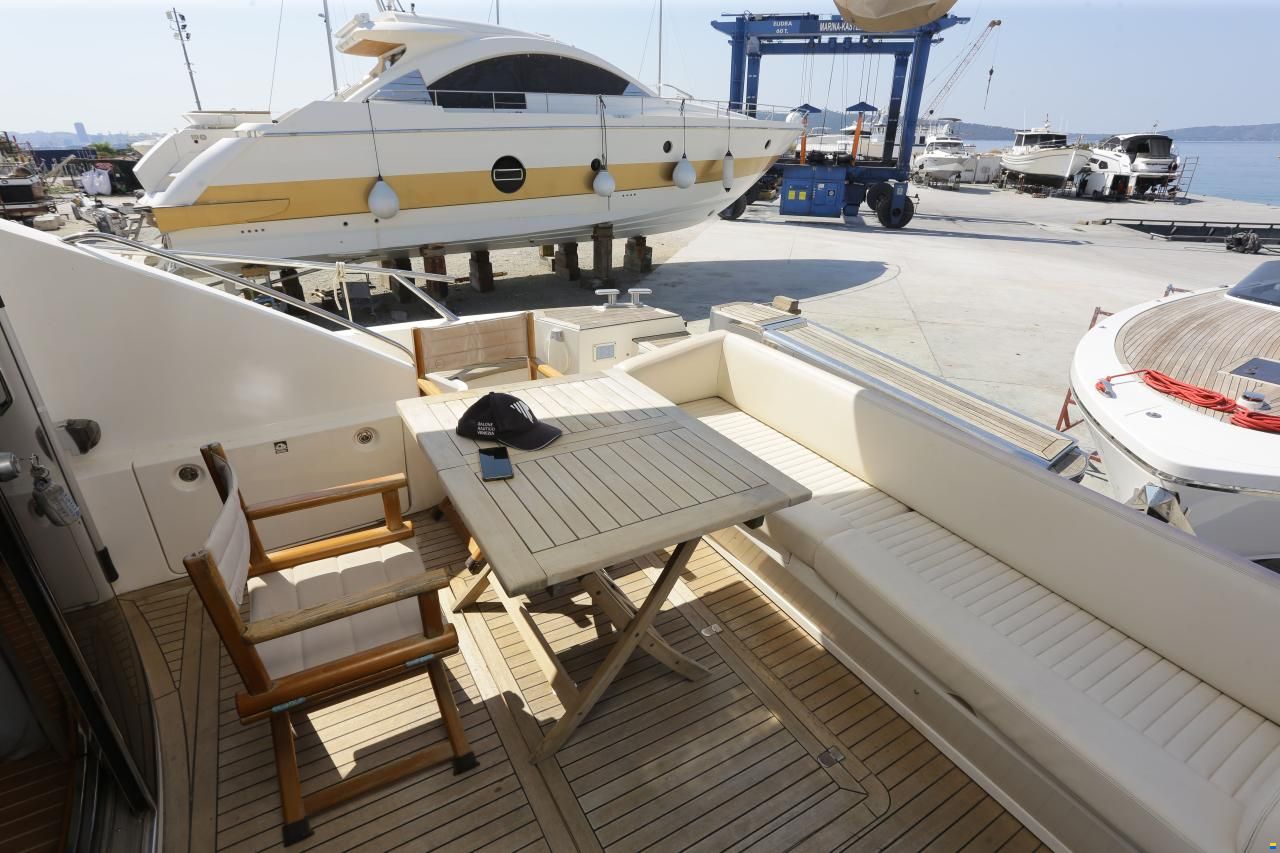 Sealine T50