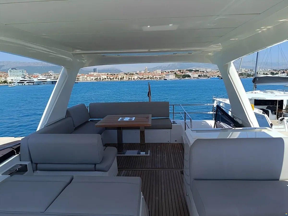 Prestige 590