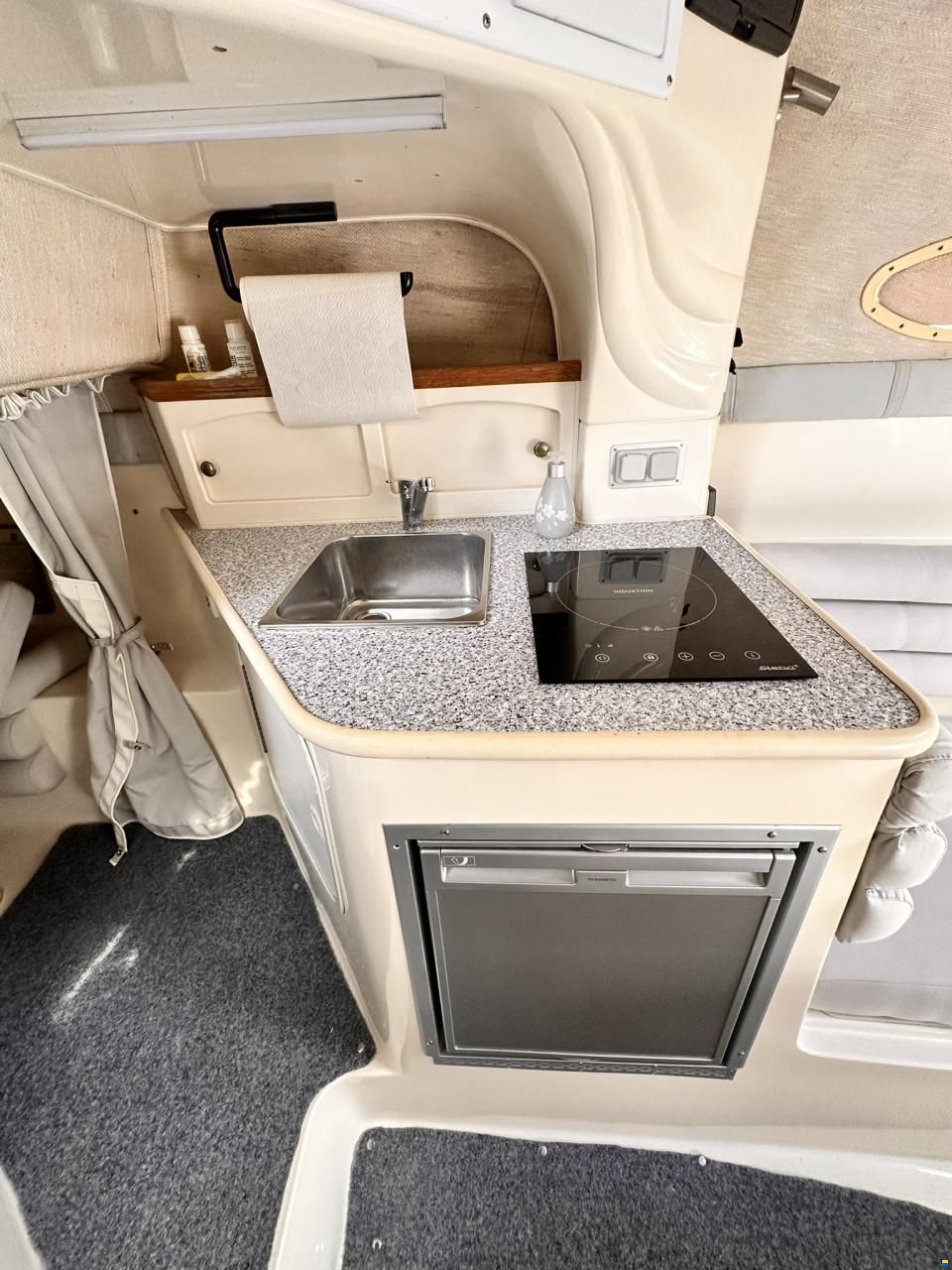 Rinker Fiesta Vee 266