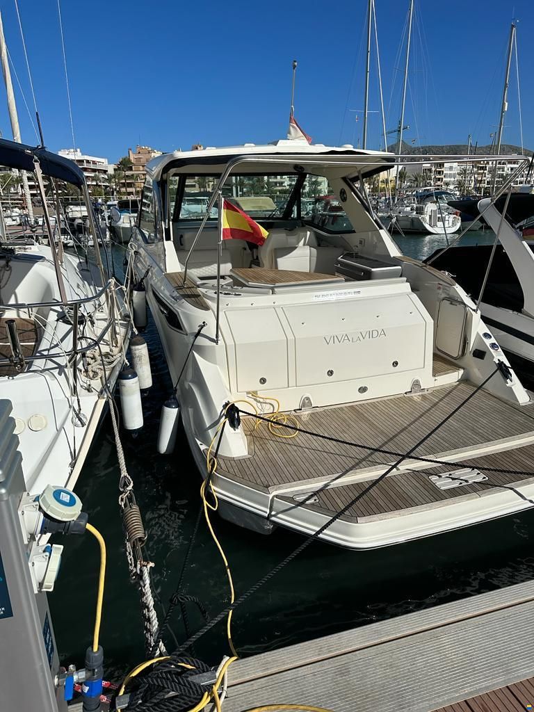 Sea Ray Sundancer 320 Coupe